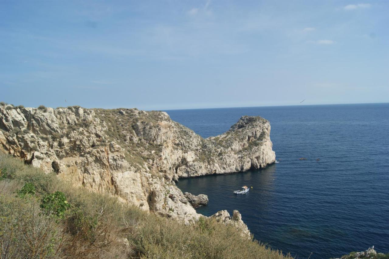Allotjament i esmorzar Mas Del Llop Blanc - Dog Friendly Rural - Sobrestany