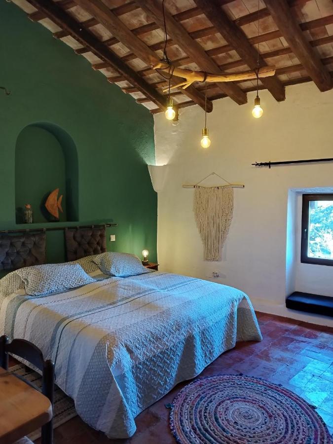 Bed & Breakfast Mas Del Llop Blanc - Dog Friendly Rural -